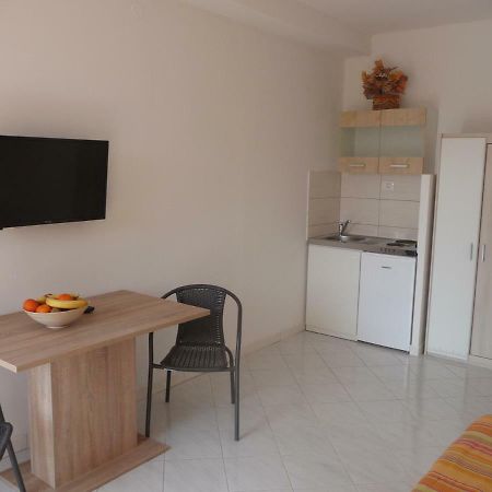 Apartments & Rooms Milka Umag Exterior photo